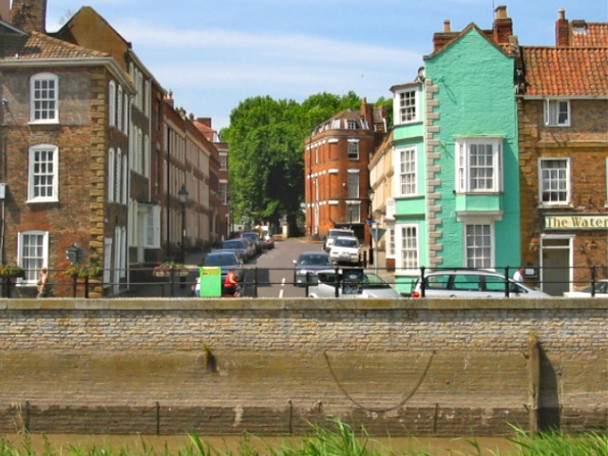 Photo 6"x4" Castle Street from across the River Parrett Bridgwater c2007