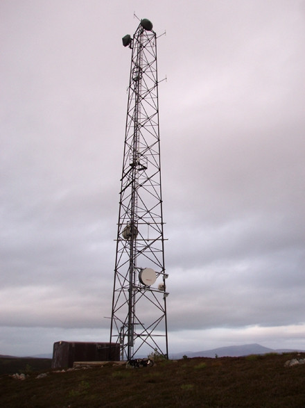 Photo 6"x4" Communications Mast on Tom Mor Tom M\u00f2r\/NJ0733 c2008