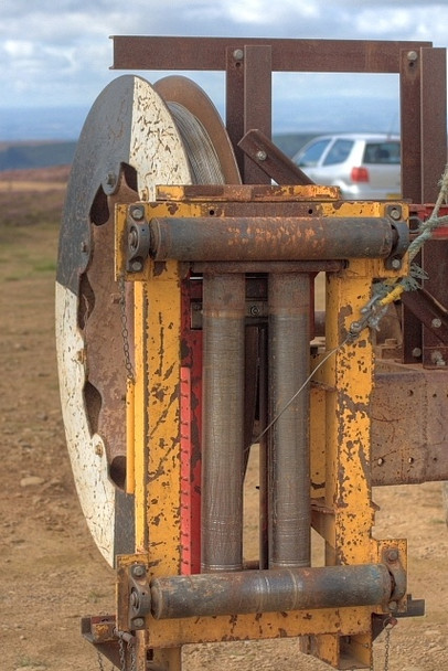 Photo 6"x4" Close Up of the Winch at the Glider Station Carlton in Cleveland c2008