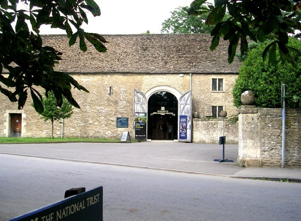 Photo 6"x4" Entrance to Fox Talbot Museum & Lacock Abbey Lacock c2008
