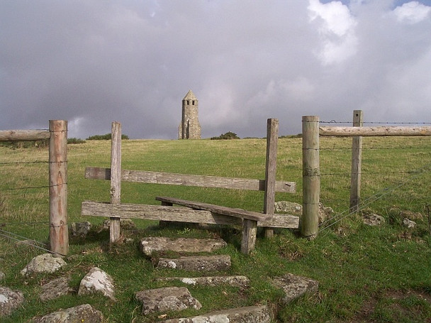 Photo 6"x4" The path to St. Catherine's Oratory Chale c2005