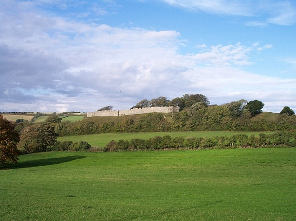 Photo 6"x4" Curtain wall defences, Carisbrooke Castle Newport\/SZ4988 c2005