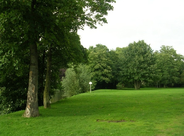 Photo 6"x4" Monkton Park Chippenham\/ST9173 c2008