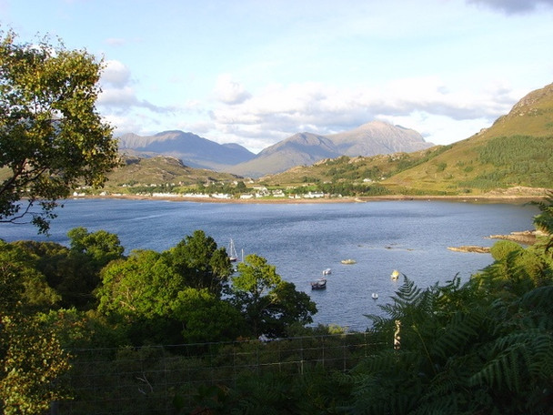 Photo 6"x4" Shieldaig from the Applecross road Shieldaig\/Sildeag c2008