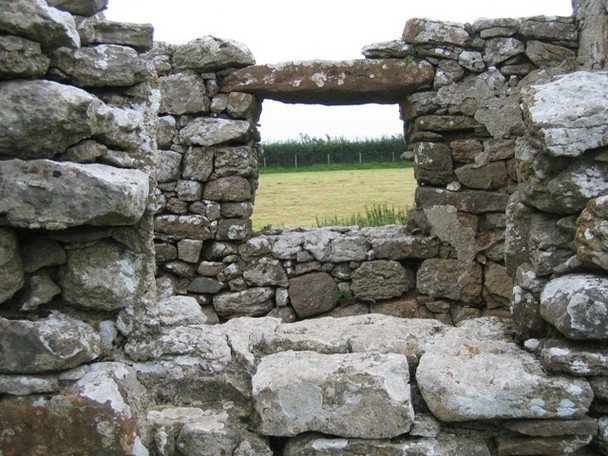 Photo 6"x4" The windows in the extension of Old Lligwy Chapel\/Hen Gapel Llugwy Brynrefail\/SH4886 c2008