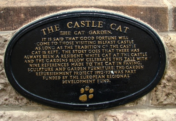 Photo 6"x4" The 'Castle Cat' plaque, Belfast Castle Newtownabbey c2008
