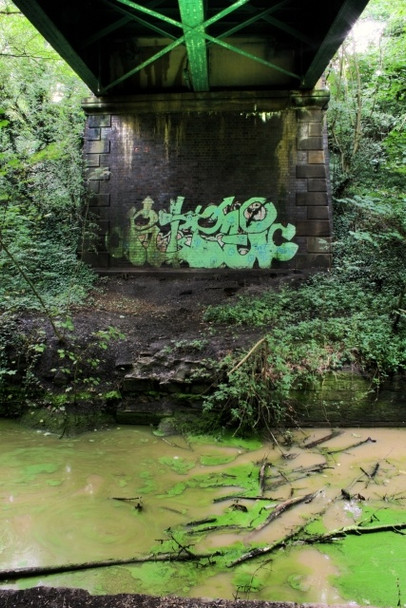 Photo 6"x4" Barnsley Canal beneath High Bridge Royston\/SE3511 c2008
