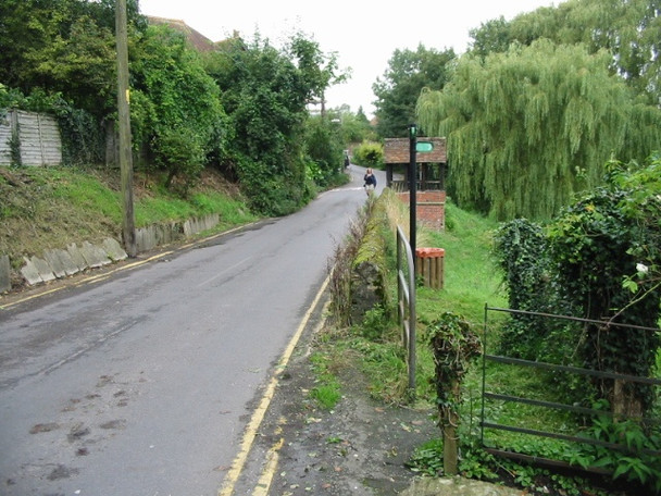 Photo 6"x4" Looking W along Well Road Broad Street\/TR1640 c2008