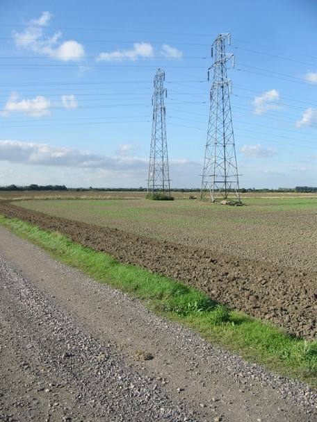 Photo 6"x4" A double row of pylons cross Monkton Marshes Hoo\/TR2964 c2008