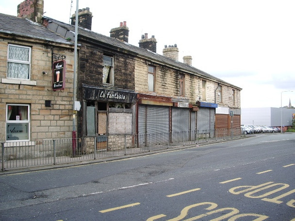 Photo 6"x4" Waiting for the developer Accrington c2008