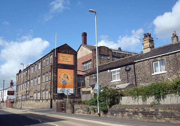 Photo 6"x4" Lion Confectionery, Westgate, Cleckheaton Cleckheaton c2008