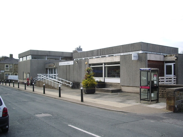 Photo 6"x4" Library, Clayton-le-Moors Clayton-Le-Moors c2008