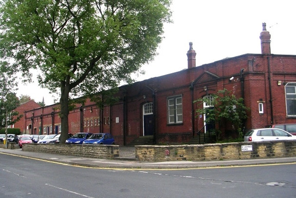 Photo 6"x4" Police Station - Belle Vue Road Leeds\/SE3034 c2008