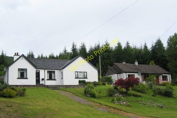 Photo 6"x4" Houses near Portclair Invermoriston c2007