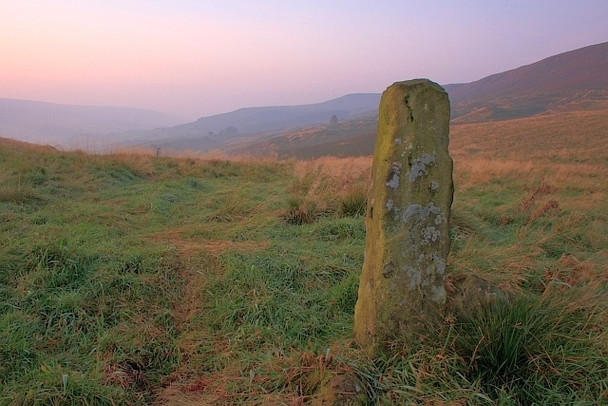 Photo 6"x4" Twilit Stone Post in Garfit Gap Urra c2008