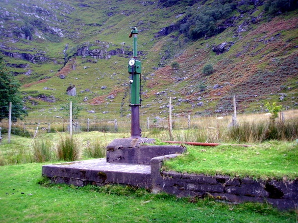 Photo 6"x4" Old pump at Kinloch Hourn Kinloch Hourn c2008