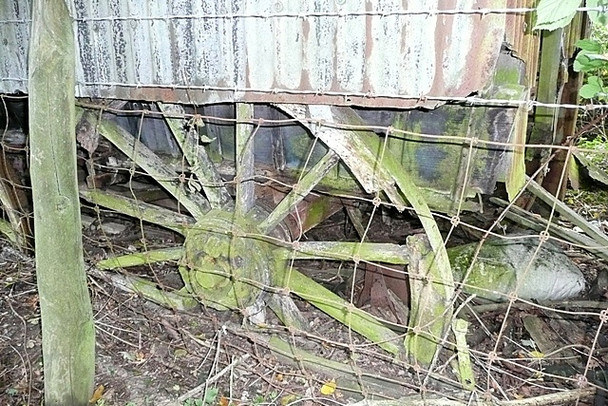 Photo 6"x4" One of the two wheels Burnt Hill\/SU5674 c2008