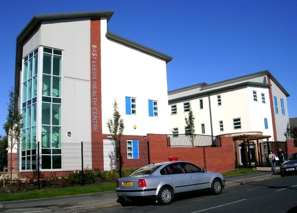 Photo 6"x4" East Leeds Health Centre - Osmondthorpe Lane Halton\/SE3433 c2008