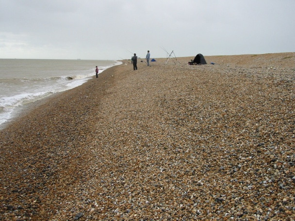 Photo 6"x4" Fishermen on the beach near Deal Sandwich Bay Estate c2008