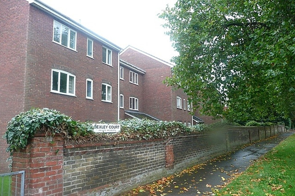 Photo 6"x4" Bexley Court Reading c2008