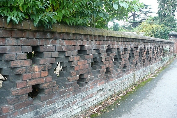 Photo 6"x4" Intricate wall Reading c2008