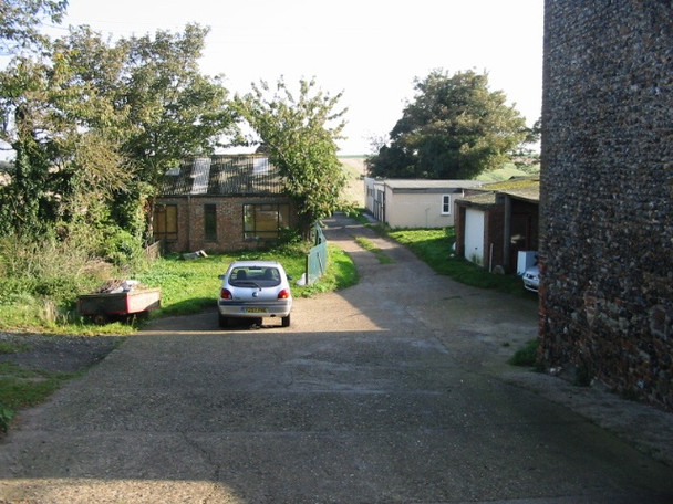 Photo 6"x4" Outbuildings at Lydden Farm Lydden\/TR3567 c2008