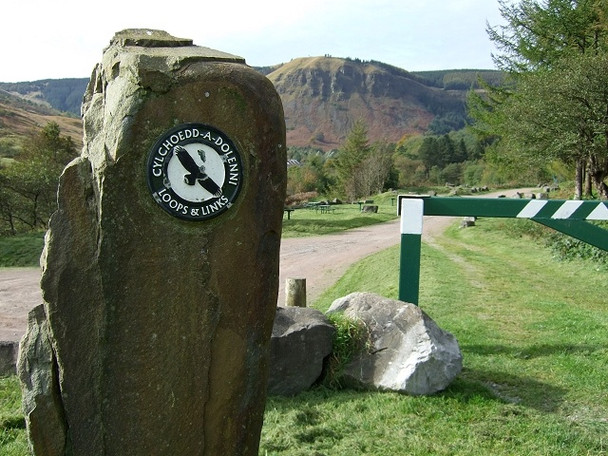 Photo 6"x4" Penpych Woodland Park Car Park Treherbert c2008