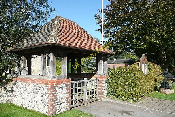 Photo 6"x4" St Peter and St Paul church lychgate Checkendon c2008