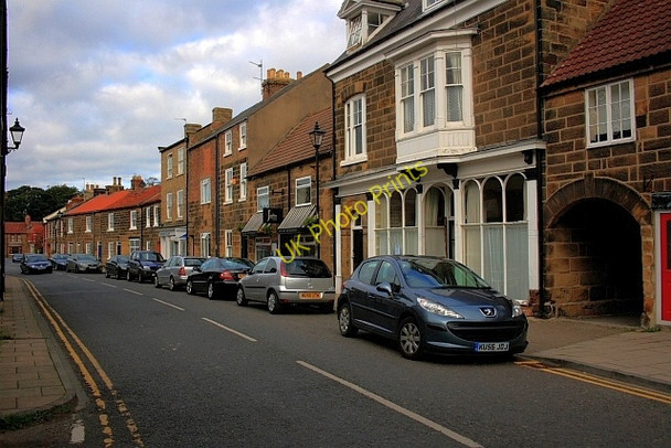 Photo 6"x4" High Street Langbaurgh c2008