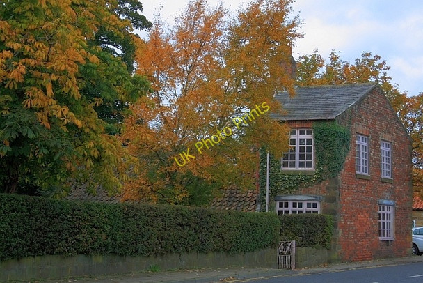 Photo 6"x4" House on the High Street Langbaurgh c2008