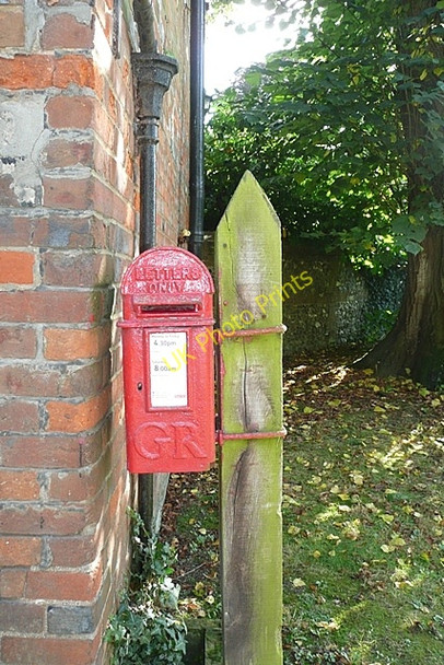 Photo 6"x4" Postbox at Well Place Hailey\/SU6485 c2008