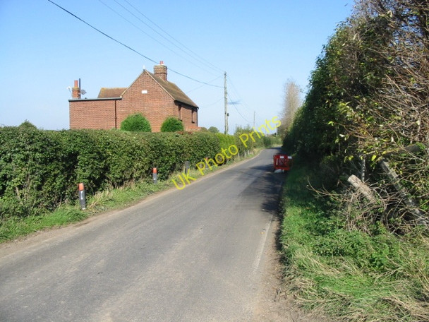 Photo 6"x4" Looking NE along Grove Road Grove\/TR2361 c2008