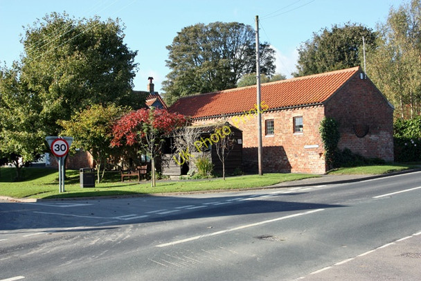 Photo 6"x4" Part of No 2 Main Street, Tibthorpe Tibthorpe c2008