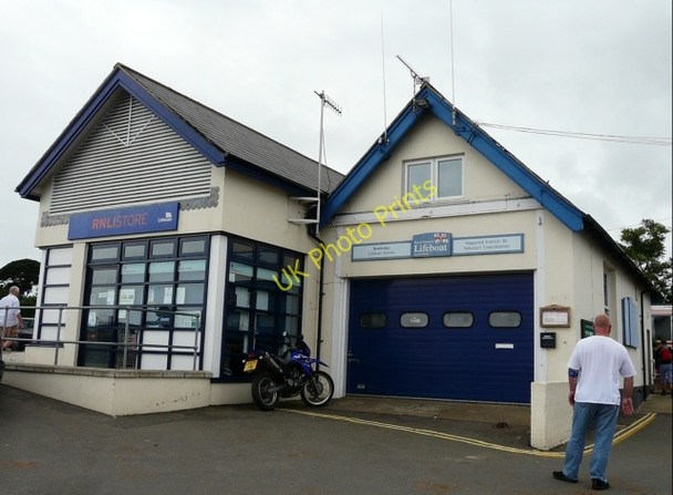 Photo 6"x4" Bembridge IRB Station & RNLI Shop Foreland Fields c2008