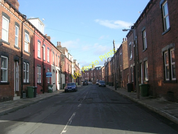 Photo 6"x4" Whingate Avenue - Whingate Armley c2008