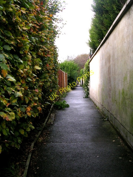 Photo 6"x4" Footpath - Old Lane Birkenshaw\/SE2028 c2008