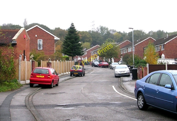 Photo 6"x4" Airedale Gardens - Town Street, Rodley Horsforth c2008