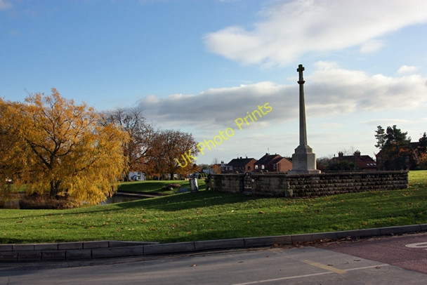 Photo 6"x4" Cranswick War Memorial Hutton Cranswick c2008