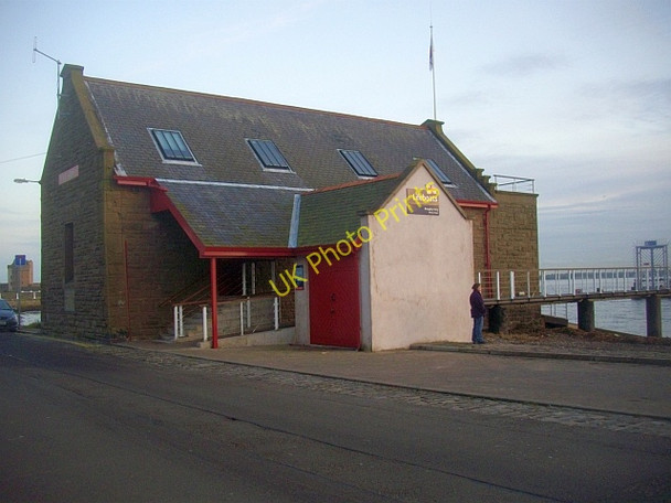 Photo 6"x4" Broughty Ferry Lifeboat Station Tayport c2008