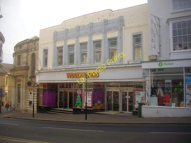 Photo 6"x4" Woolworths, Church Street, Malvern Great Malvern c2008