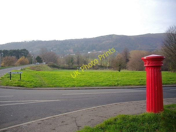 Photo 6"x4" Fluted Victorian Pillarbox Great Malvern c2008