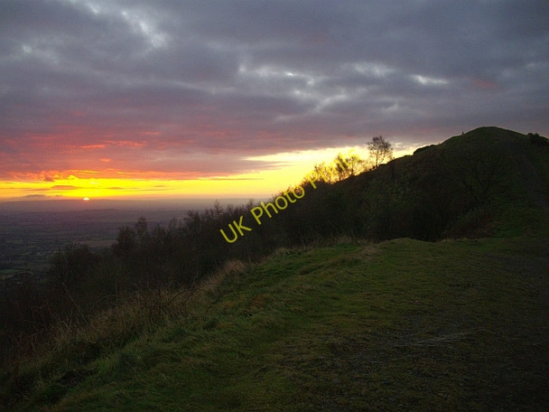 Photo 6"x4" Black Hill at sunrise Brand Green\/SO7641 c2008