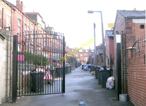 Photo 6"x4" Back Sandhurst Grove - Harehills Lane Leeds\/SE3034 c2008