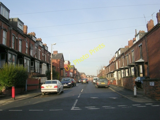 Photo 6"x4" Lady Pit Lane - Trentham Street Beeston\/SE2830 c2008