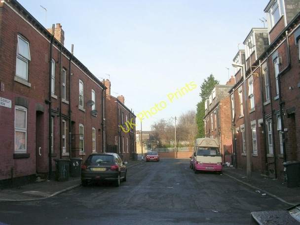Photo 6"x4" Clovelly Row - Clovelly Terrace Beeston Hill c2008