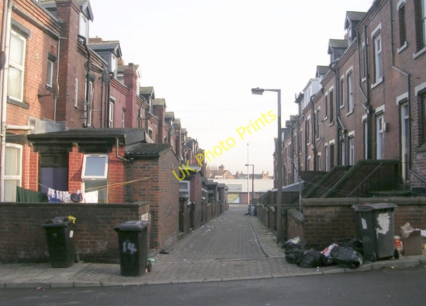 Photo 6"x4" Back Linden Grove - Linden Street Hunslet c2008