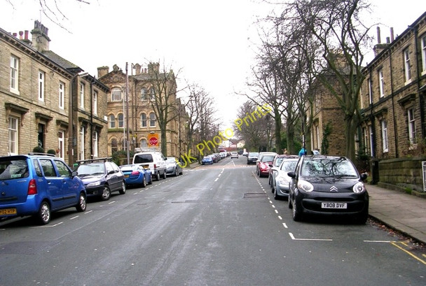 Photo 6"x4" Victoria Road - looking up from Titus Street Shipley\/SE1437 c2008