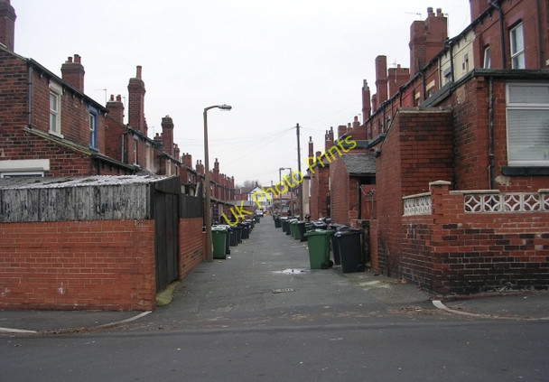 Photo 6"x4" Back Savile Place - Mexborough Road Leeds\/SE3034 c2008