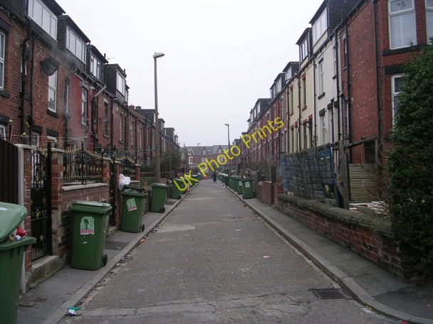 Photo 6"x4" Back Hill Top Avenue - Shepherds Lane Leeds\/SE3034 c2008