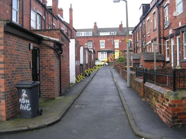 Photo 6"x4" Back Ash View - Ash Avenue Headingley c2009